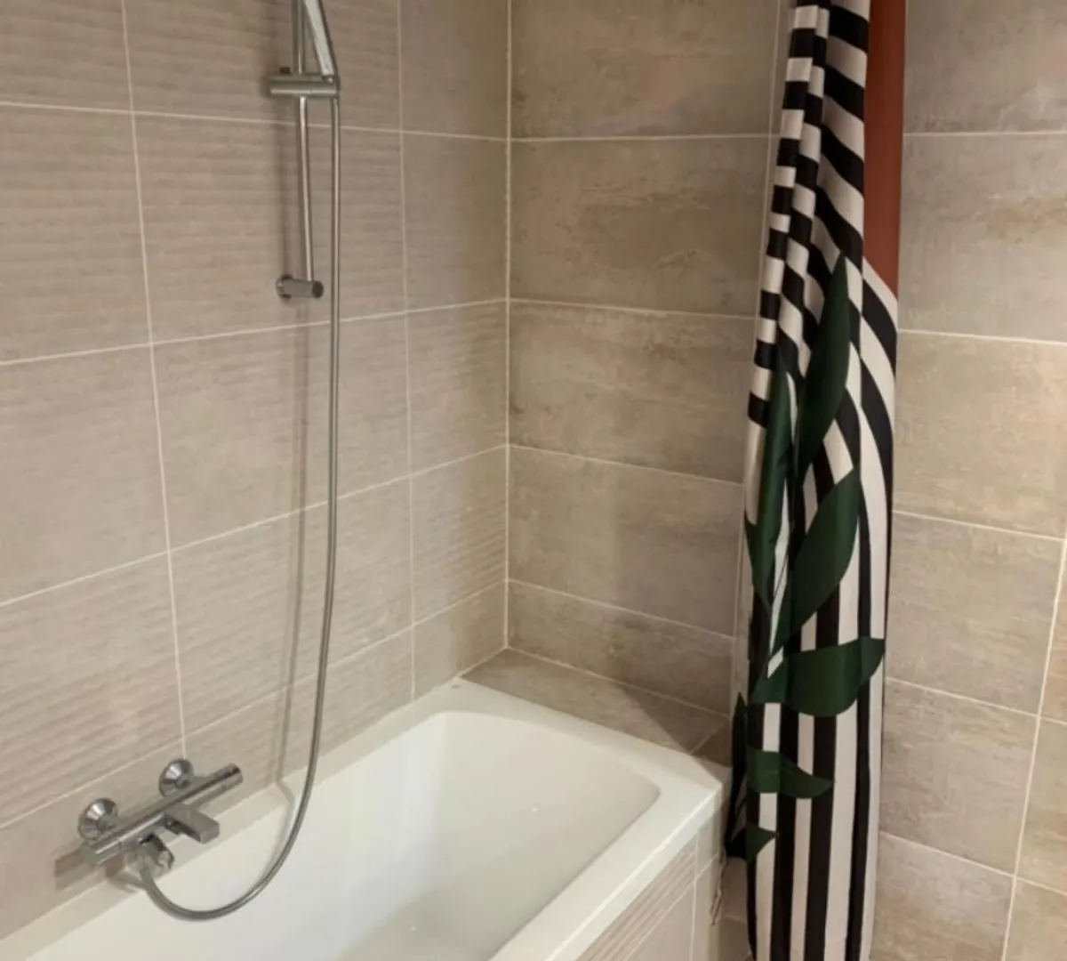 Appartement 72 M² Avec Jardin 100 M² - 2 Chambres Saint-Cyr-au-Mont-d'Or 0*,